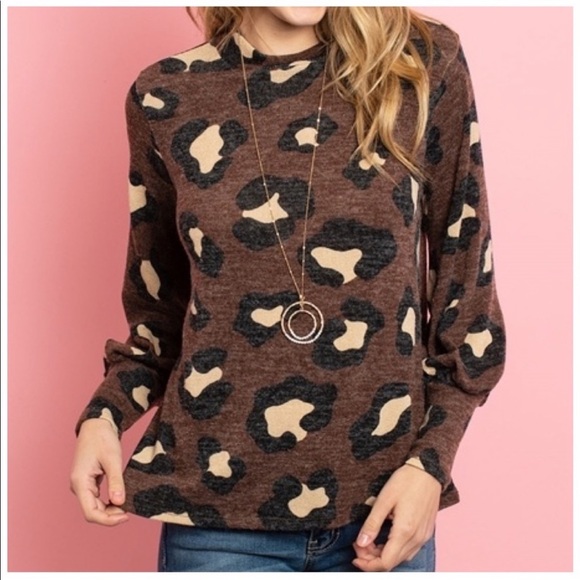 Tops - Brown leopard print top